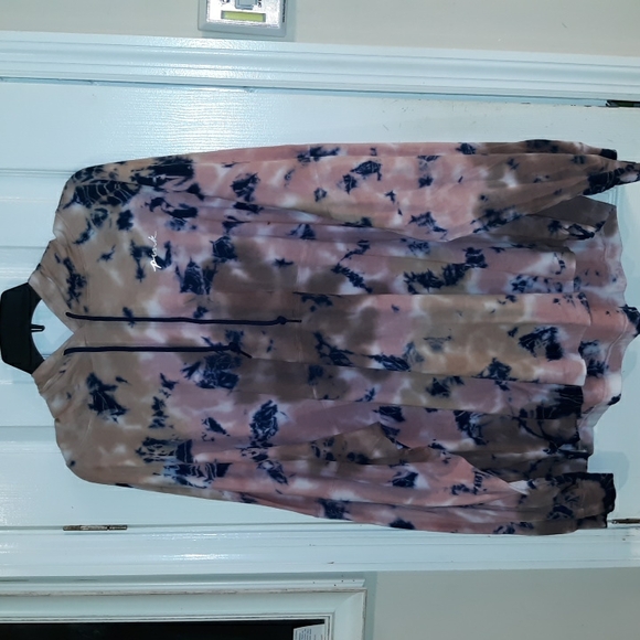 PINK VICTORIA SECRET "VARSITY" PULLOVER HOODIE LIGHTWEIGHT LONGSLEEVE TEE 2021 - Picture 9 of 13